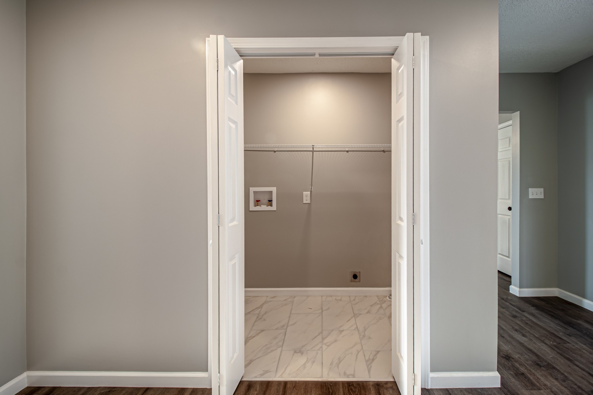 121 Popular St, N