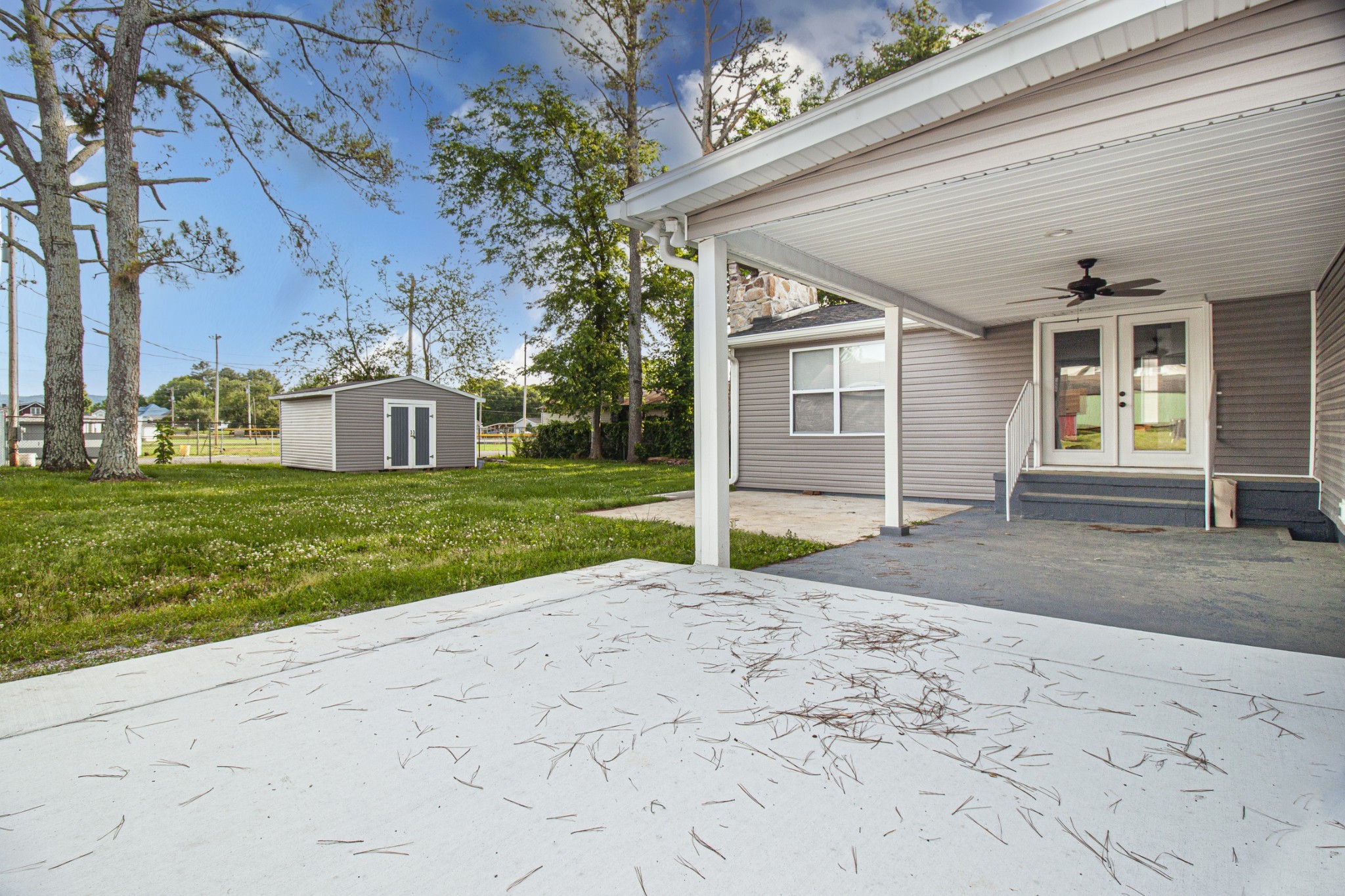 121 Popular St, N