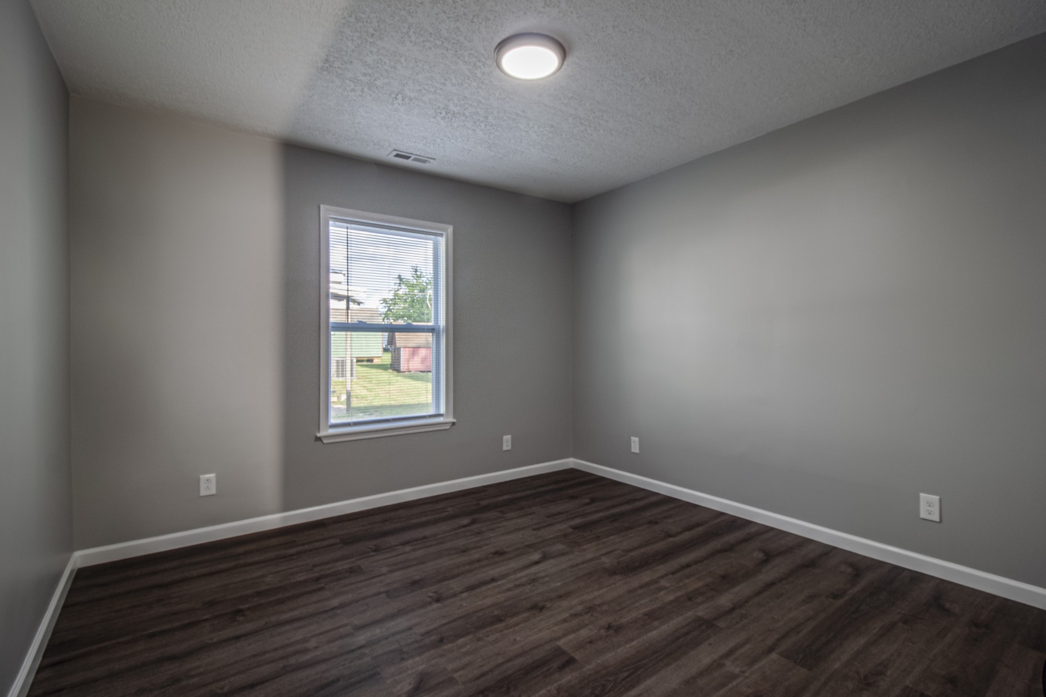 121 Popular St, N