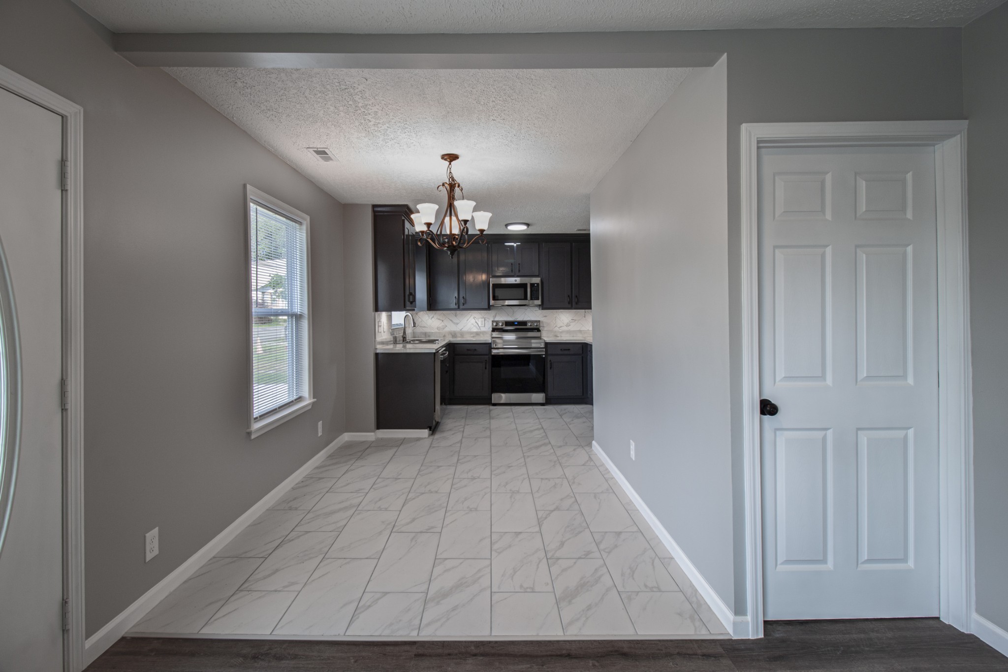 121 Popular St, N