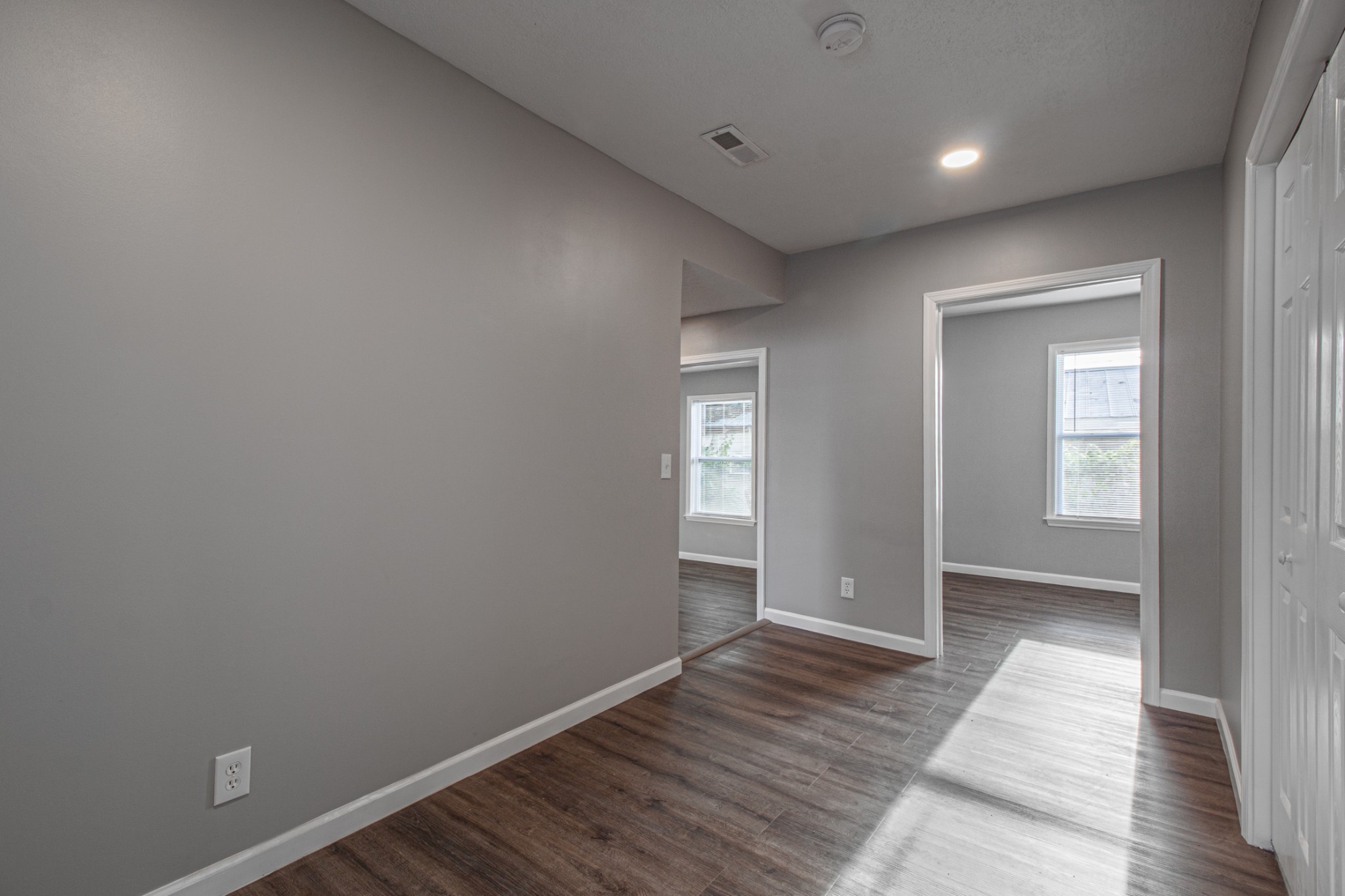 121 Popular St, N