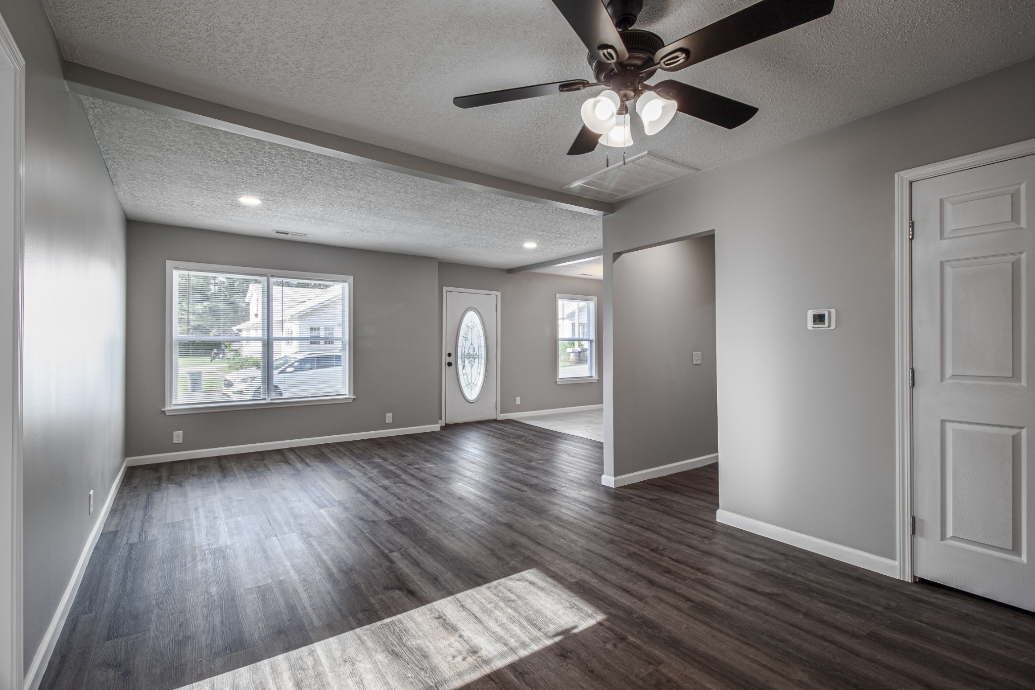 121 Popular St, N