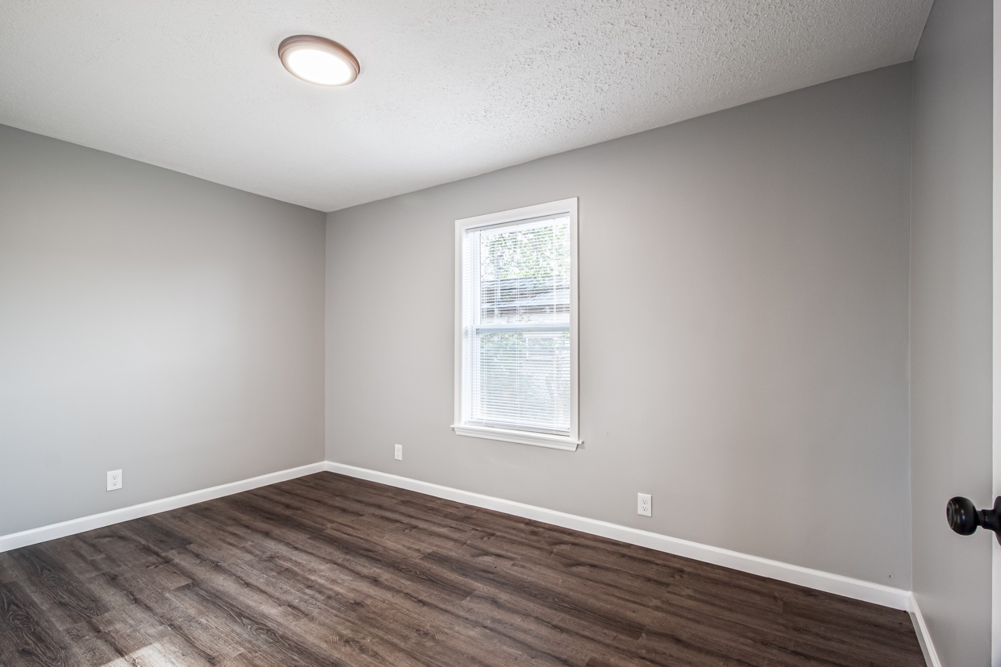 121 Popular St, N