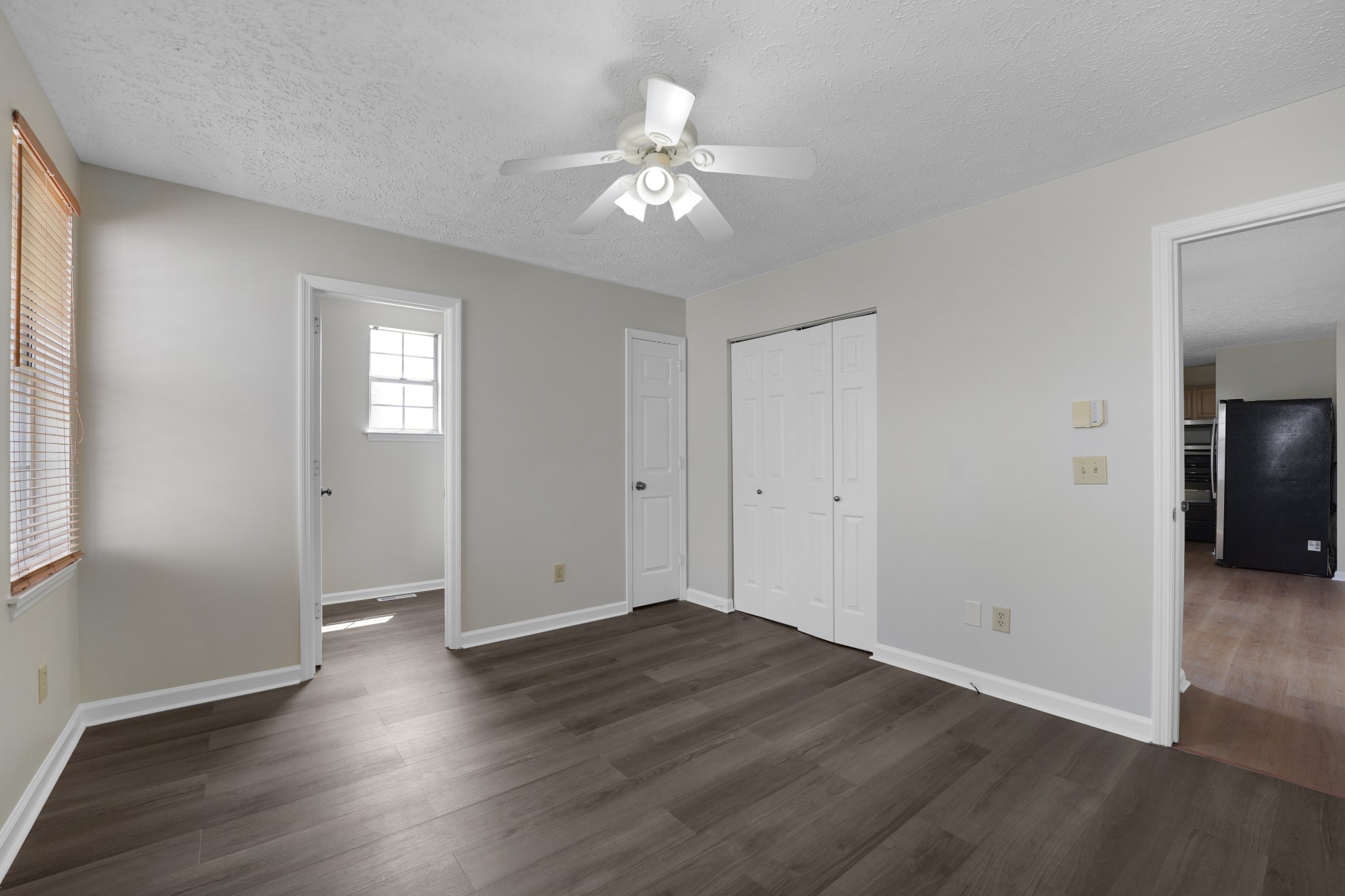 104 Edgehill Ln