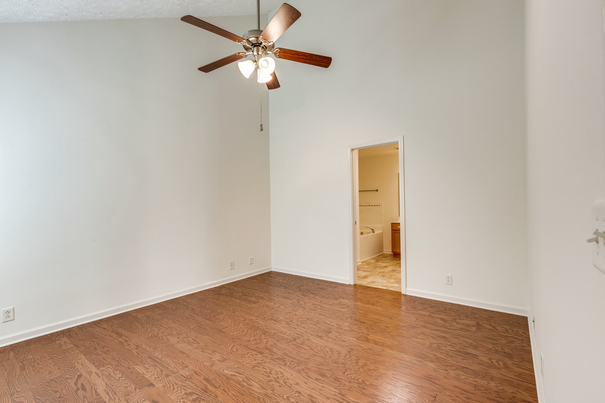 2121 Calydon Ct