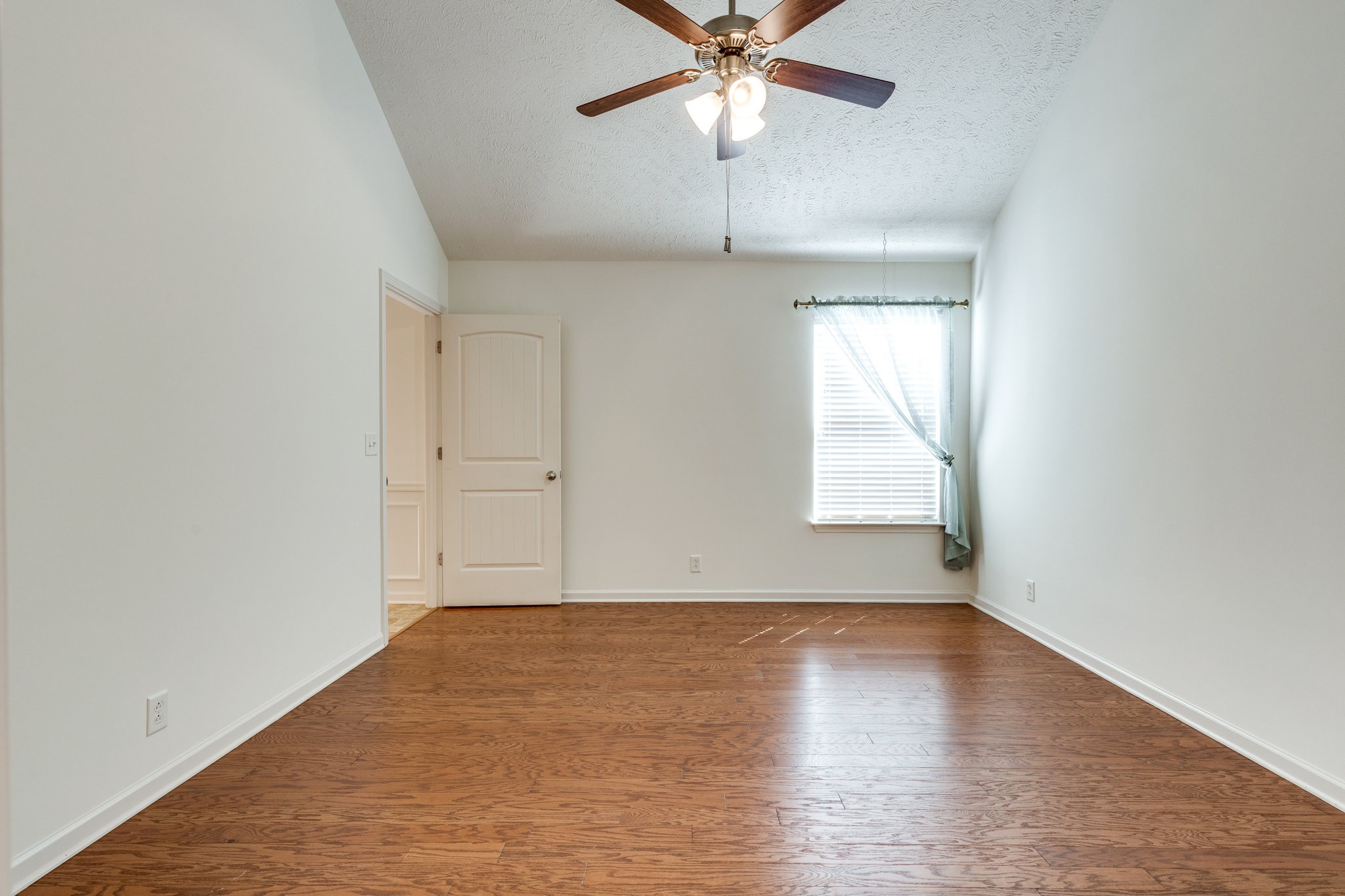 2121 Calydon Ct