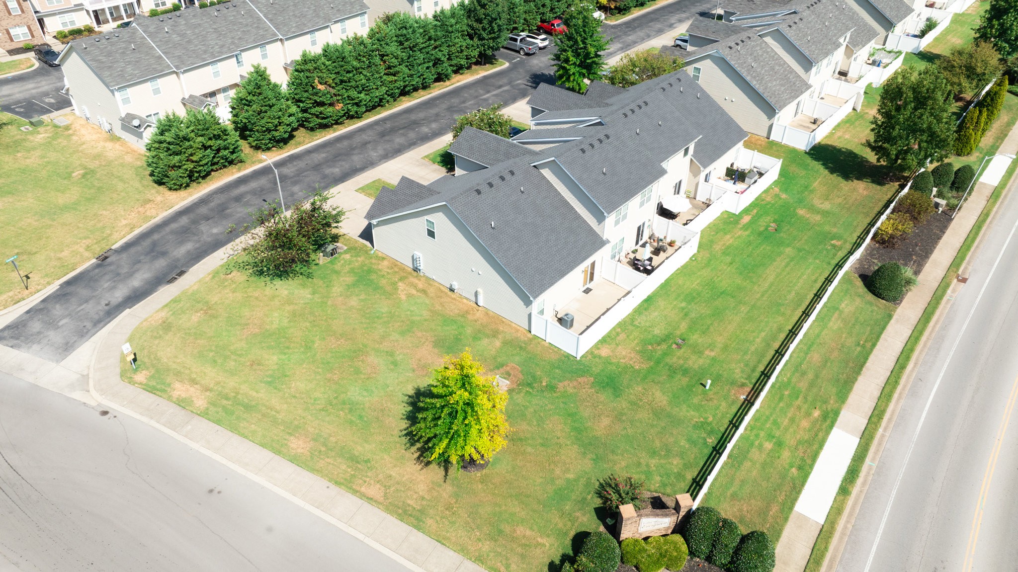2121 Calydon Ct