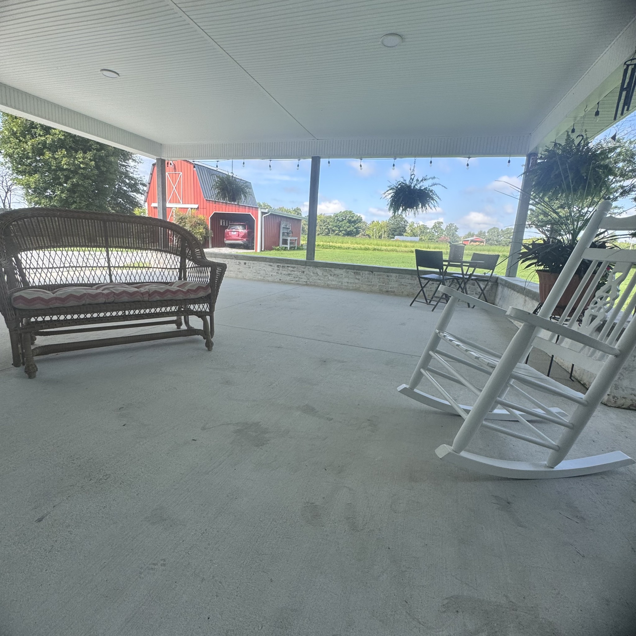 154 Eaton Ln