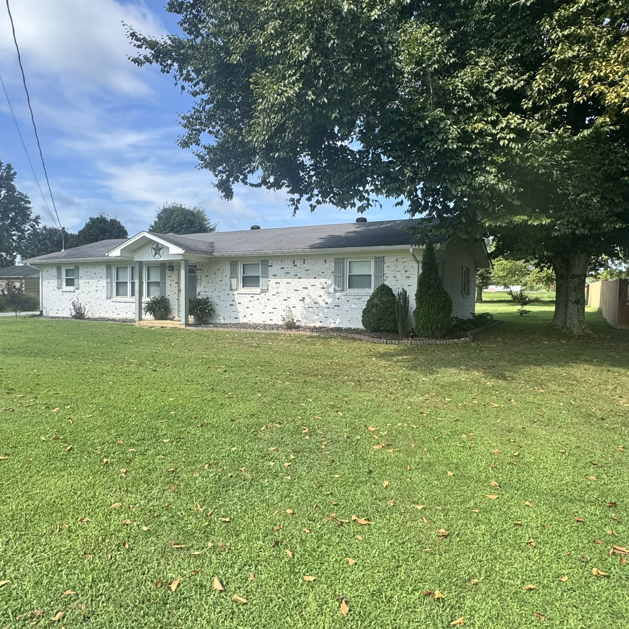 154 Eaton Ln