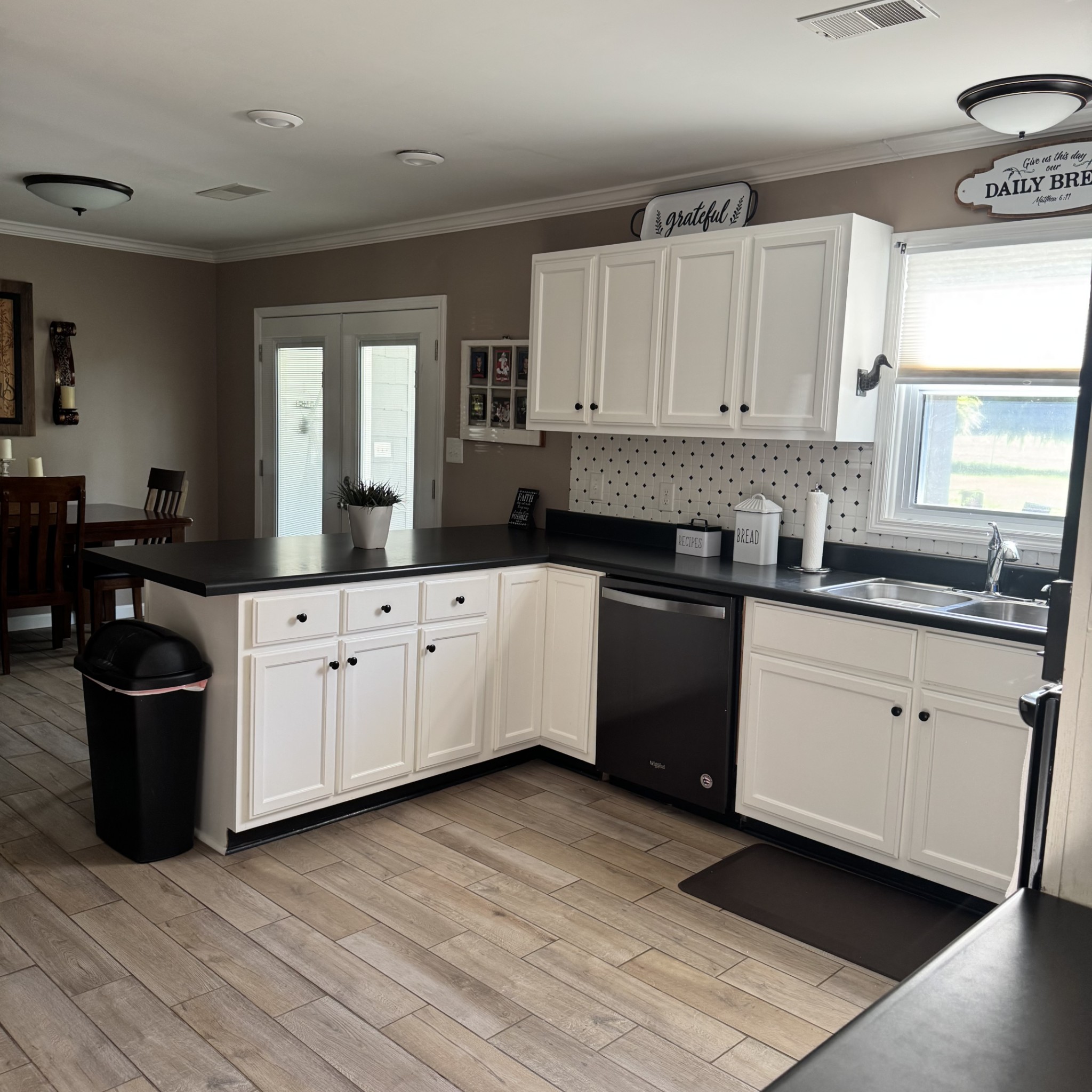 154 Eaton Ln