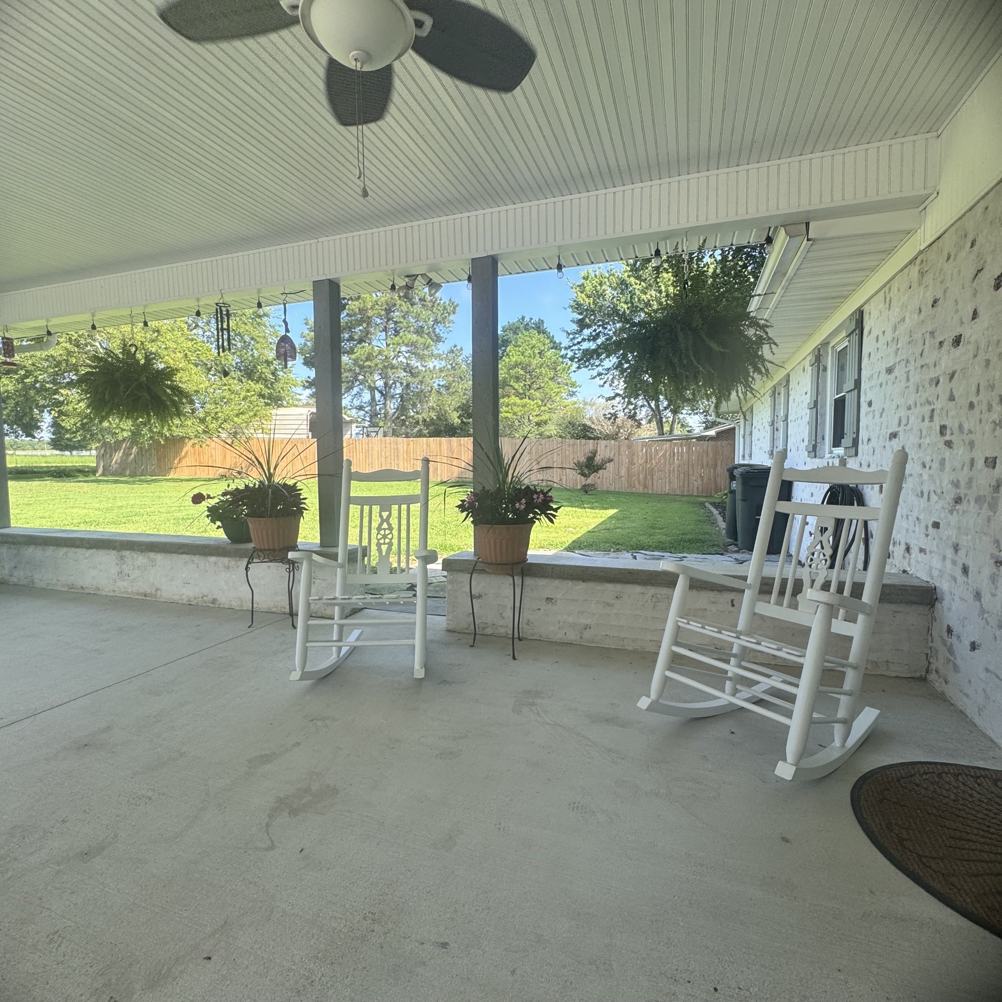 154 Eaton Ln