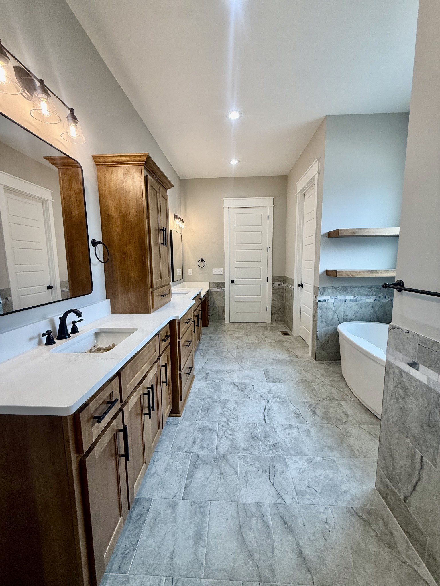 121 settlers Trace