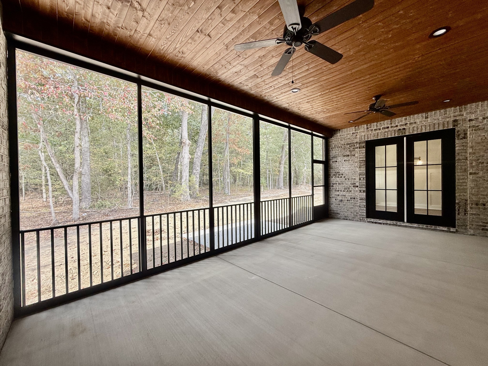 121 settlers Trace