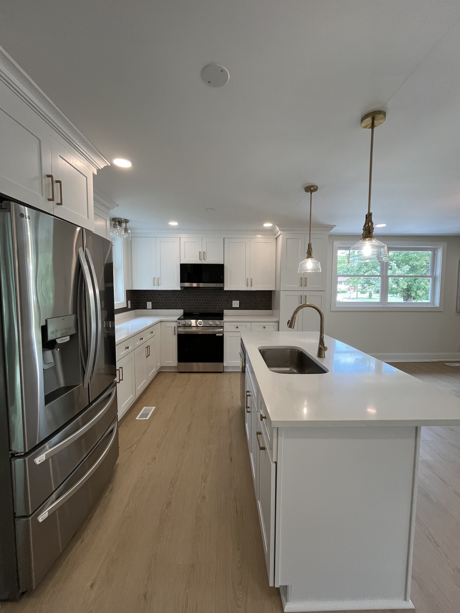 3865 Augusta Dr
