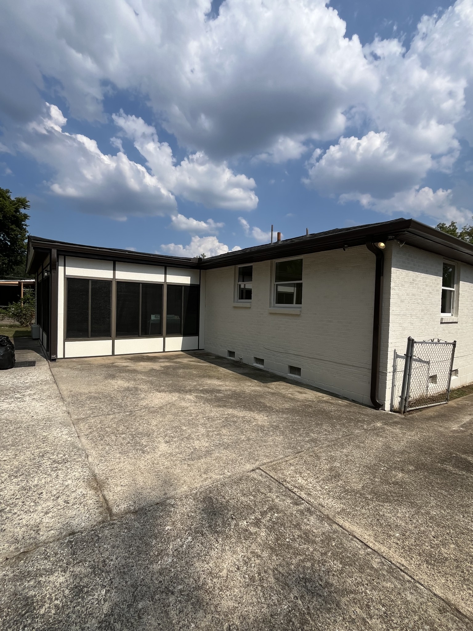 3865 Augusta Dr
