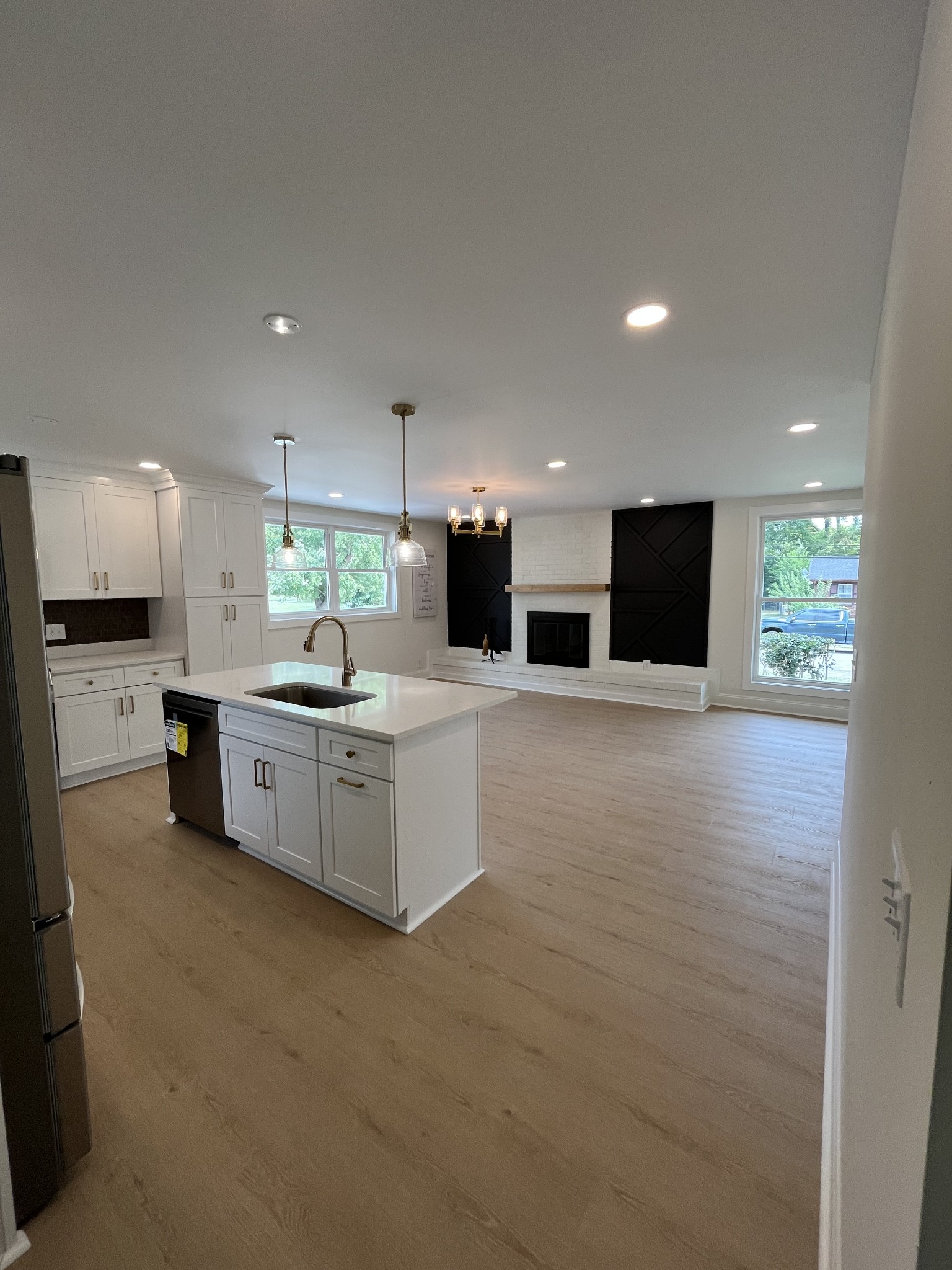 3865 Augusta Dr
