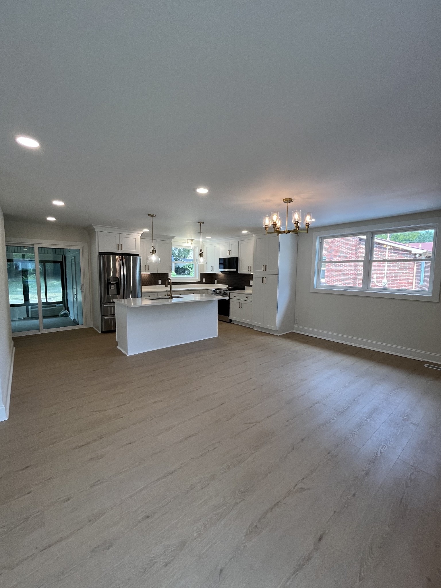 3865 Augusta Dr