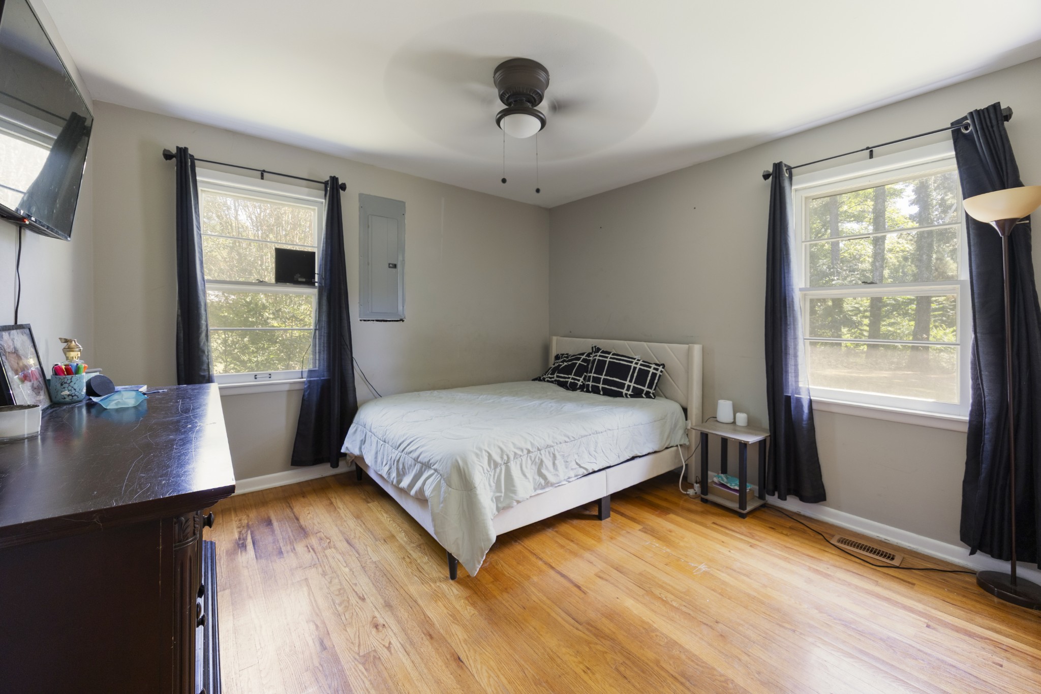 106 Darwin St