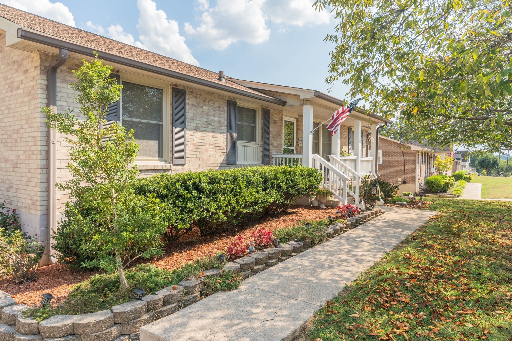 4889 Big Horn Dr