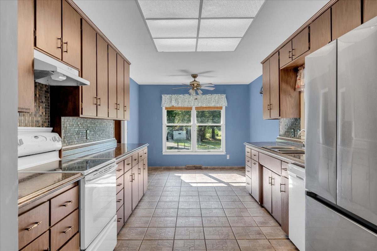 219 Cat Creek Rd