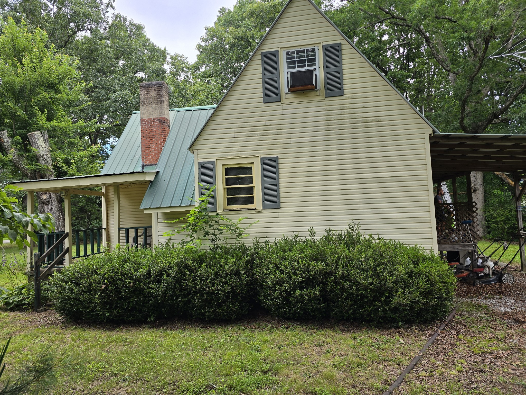 176 Parks Rd