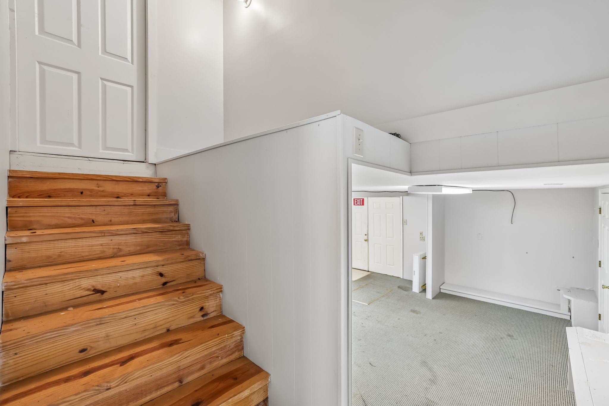 1402 Willow Dr
