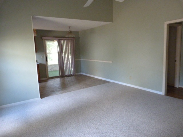 127 Bradbury Ct
