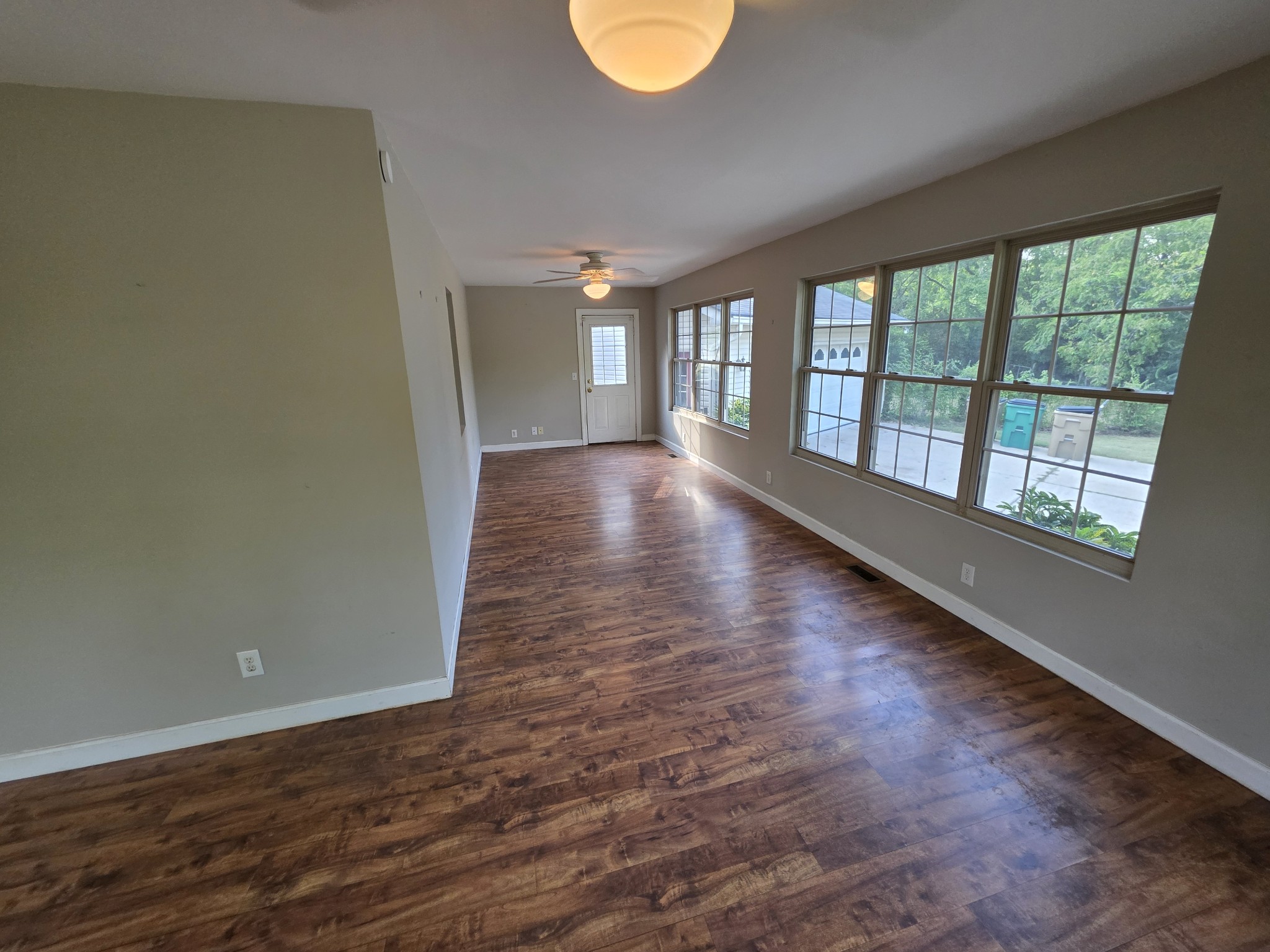 322 E Campbell Rd