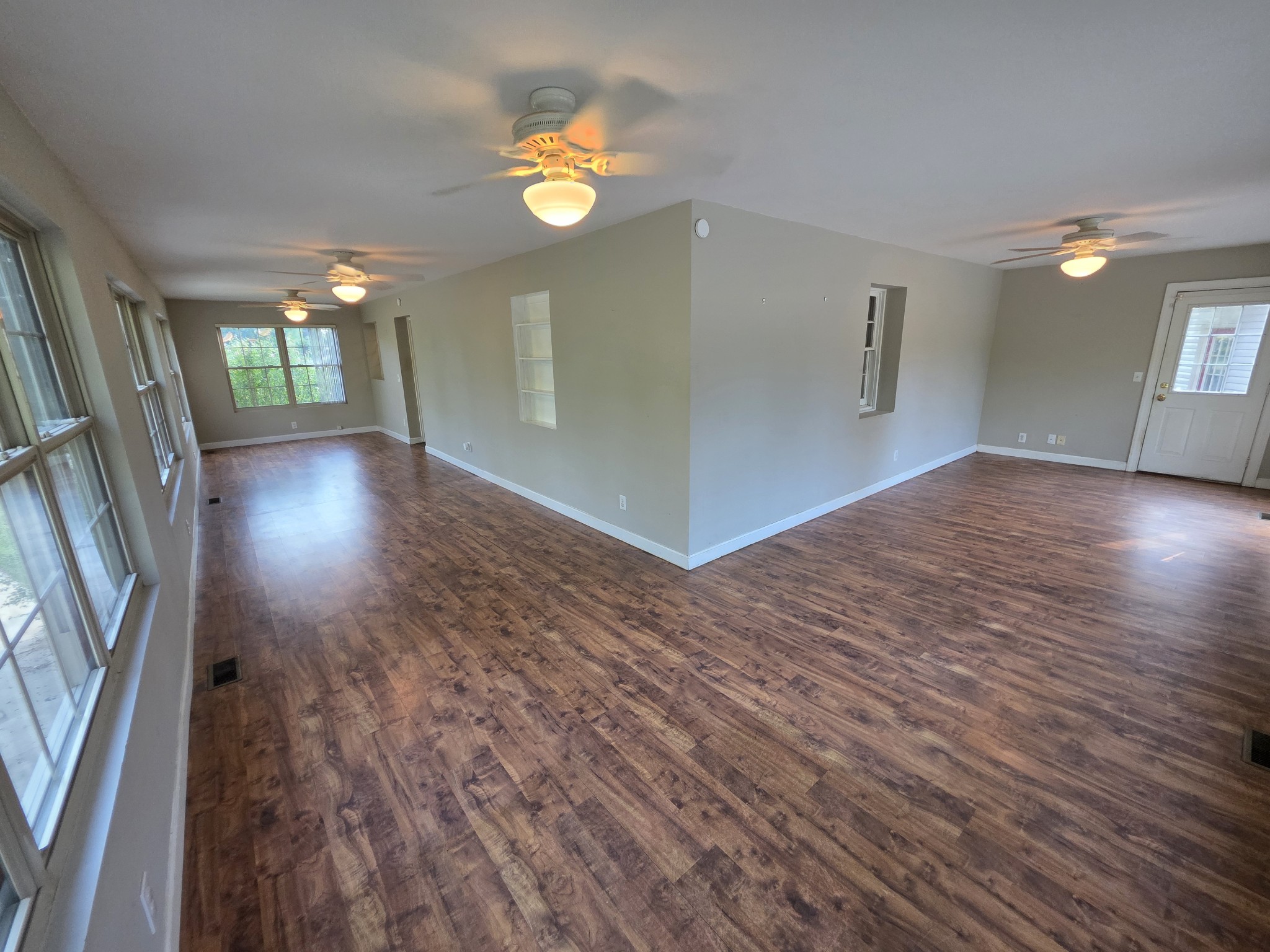 322 E Campbell Rd