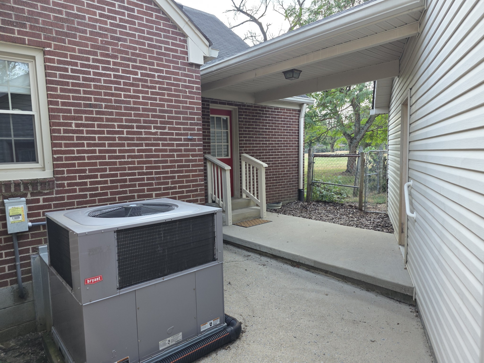 322 E Campbell Rd