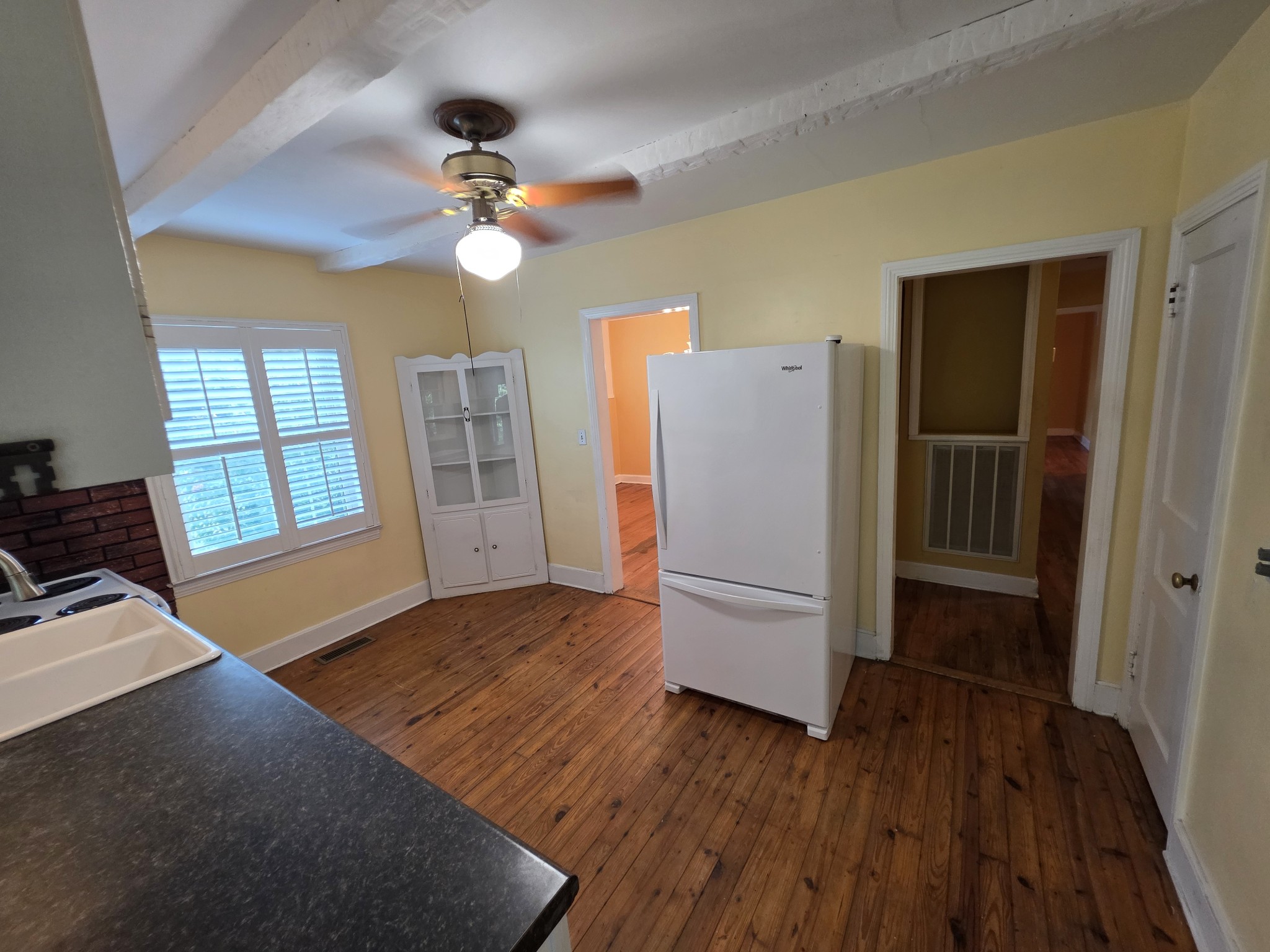 322 E Campbell Rd