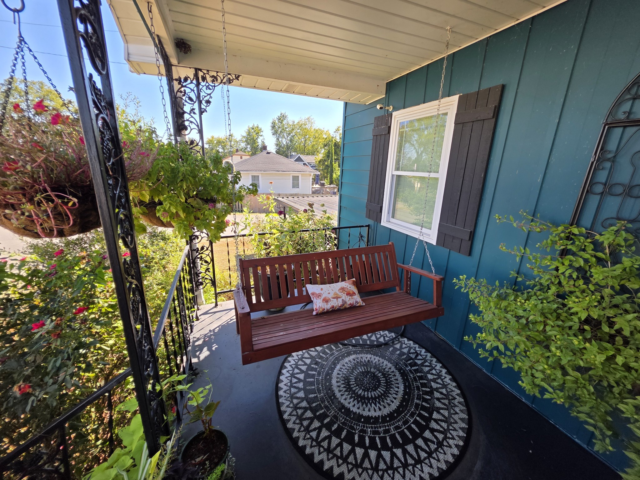 712 Bryan St