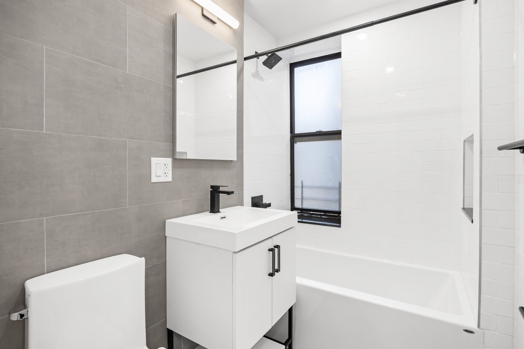 105 Bennett Avenue 54B