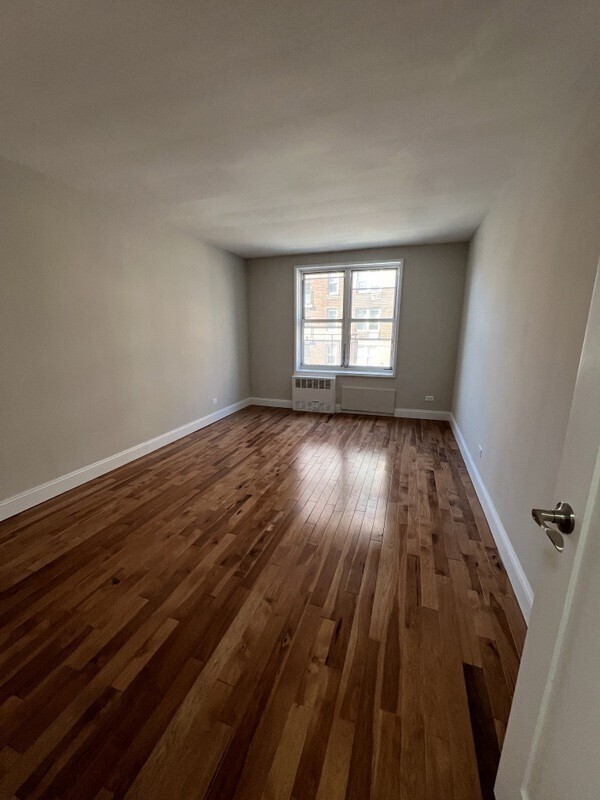 136-04 CHERRY Avenue 2i