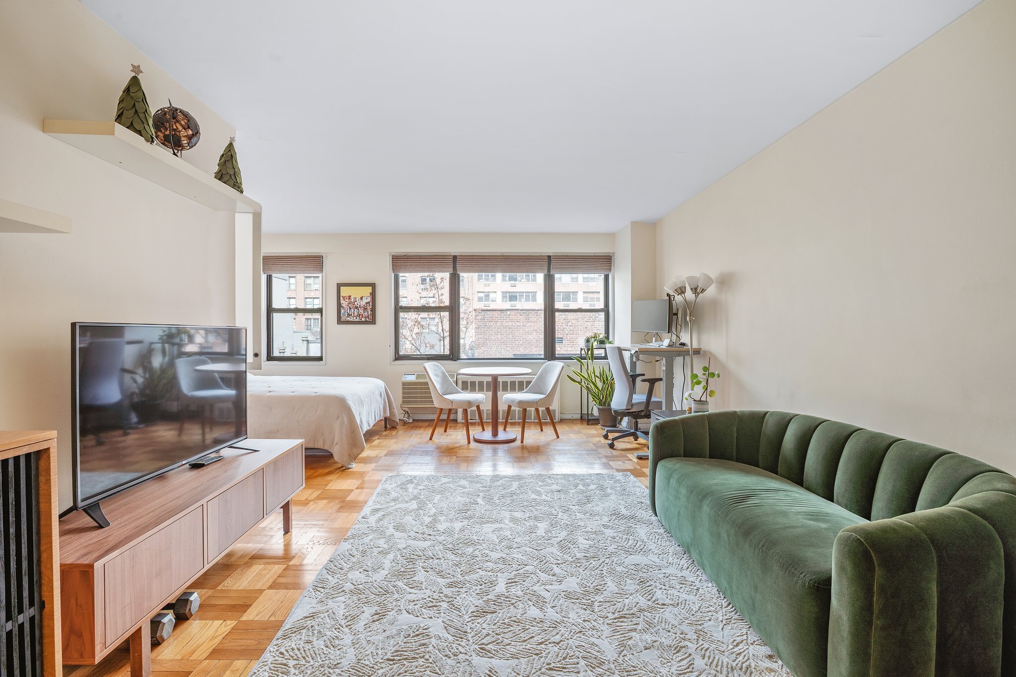 345 E 52nd Street 7B