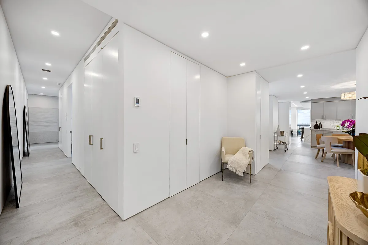 422 E 72nd Street 37AD