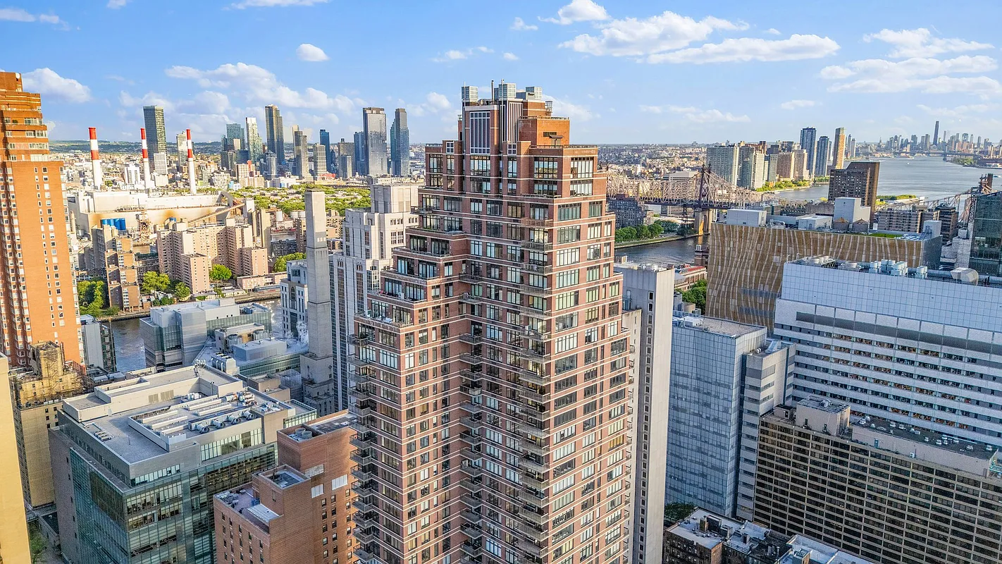 422 E 72nd Street 37AD