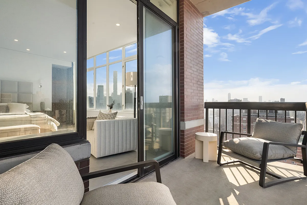 422 E 72nd Street 37AD