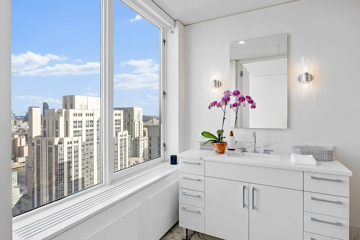 422 E 72nd Street 37AD