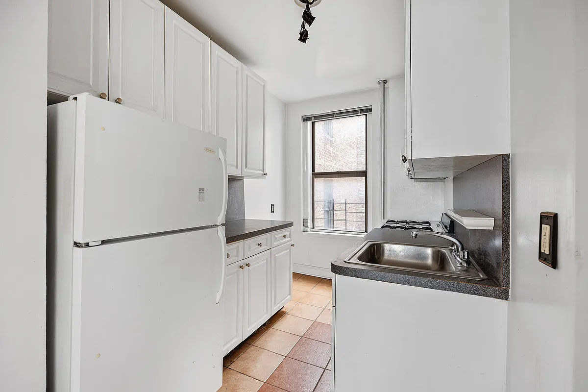 750 Riverside Drive 4C