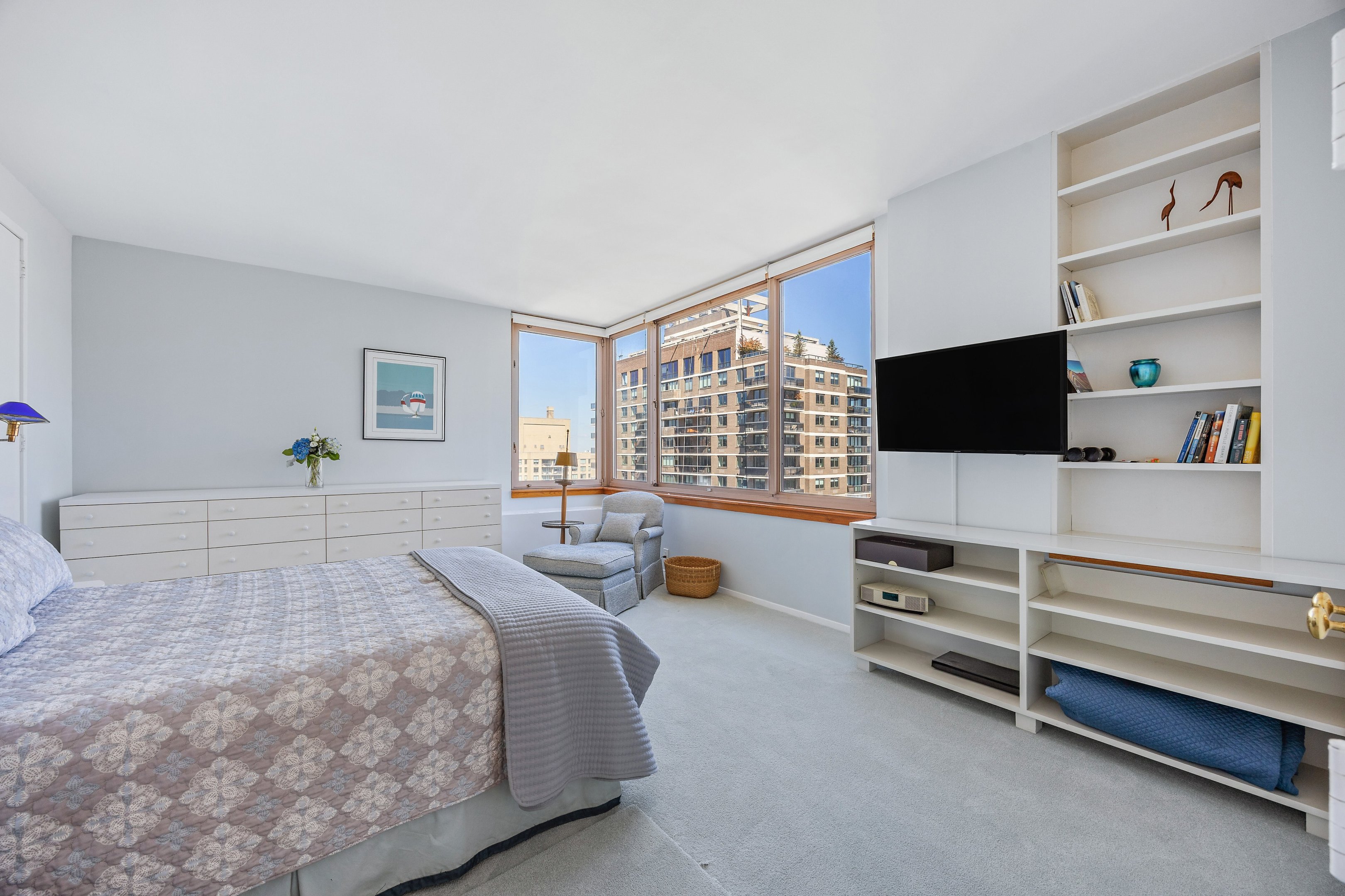 524 E 72nd Street 39DE