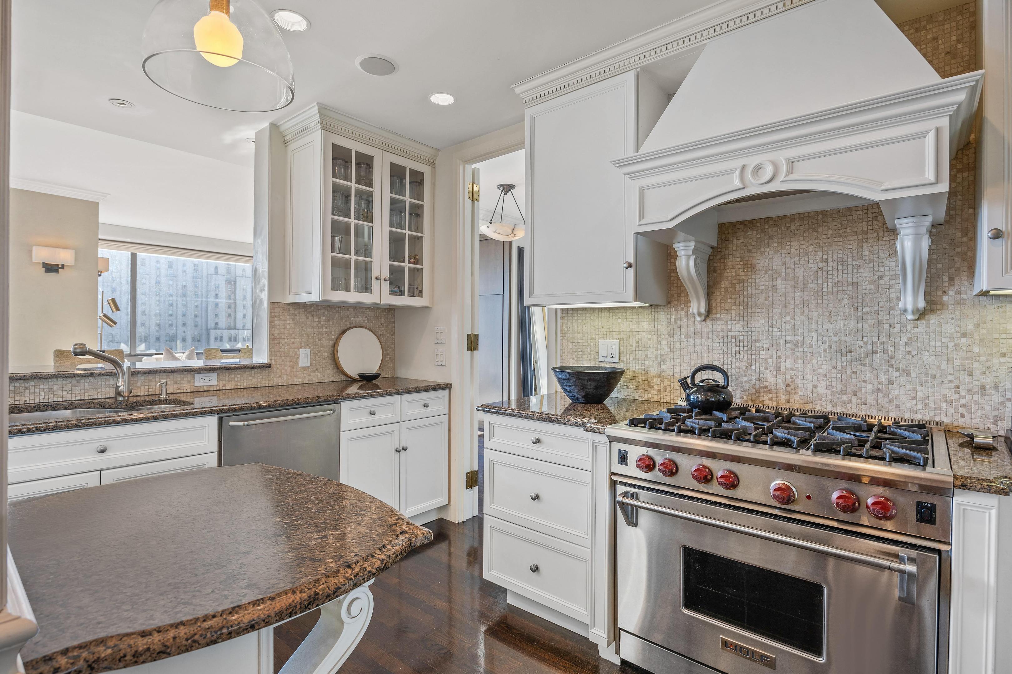 524 E 72nd Street 32C