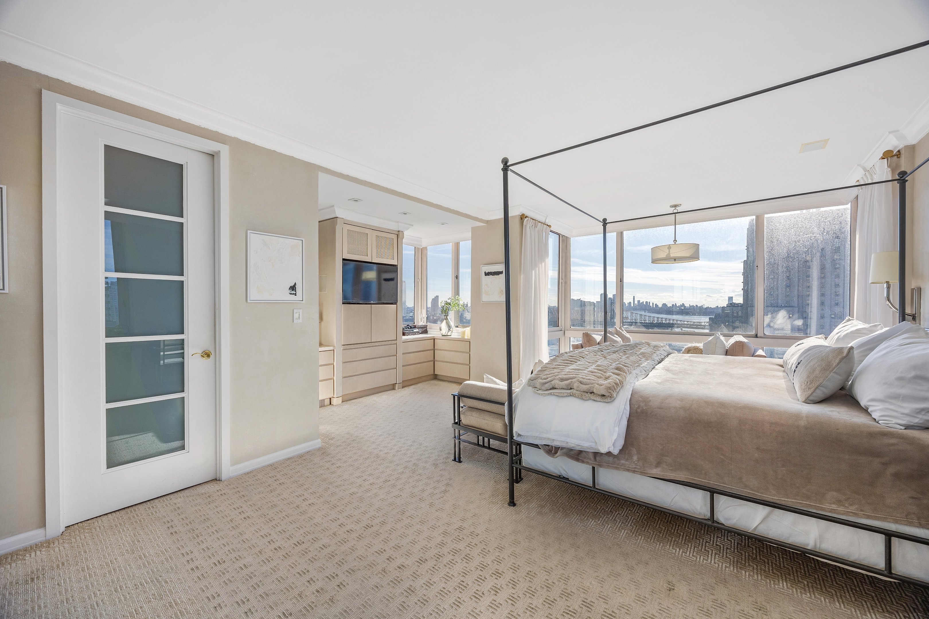 524 E 72nd Street 32C