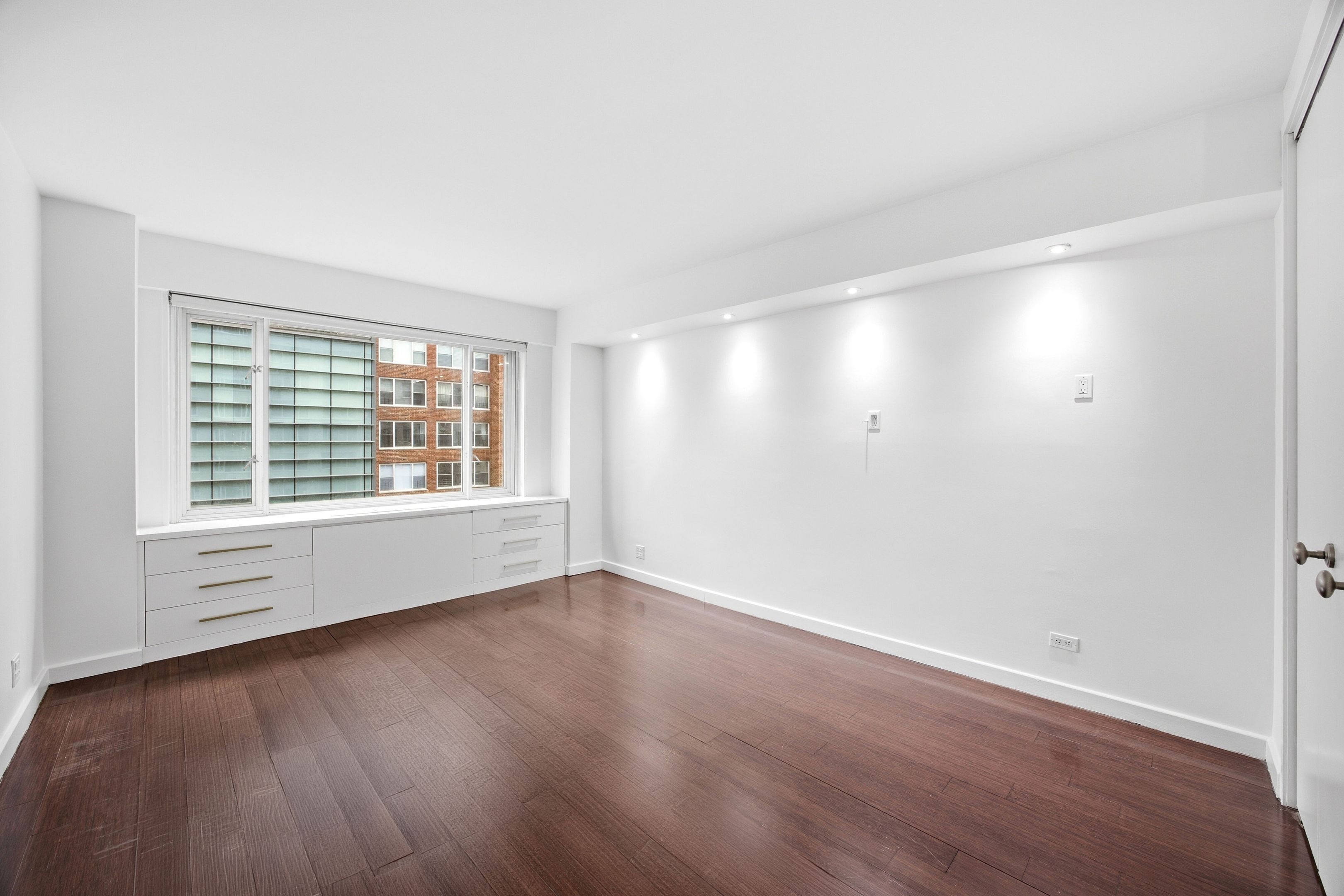 166 E 63rd Street 6J