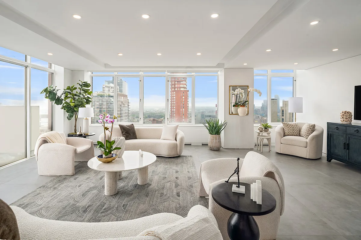 422 E 72nd Street 37AD