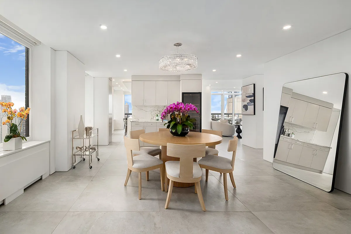 422 E 72nd Street 37AD