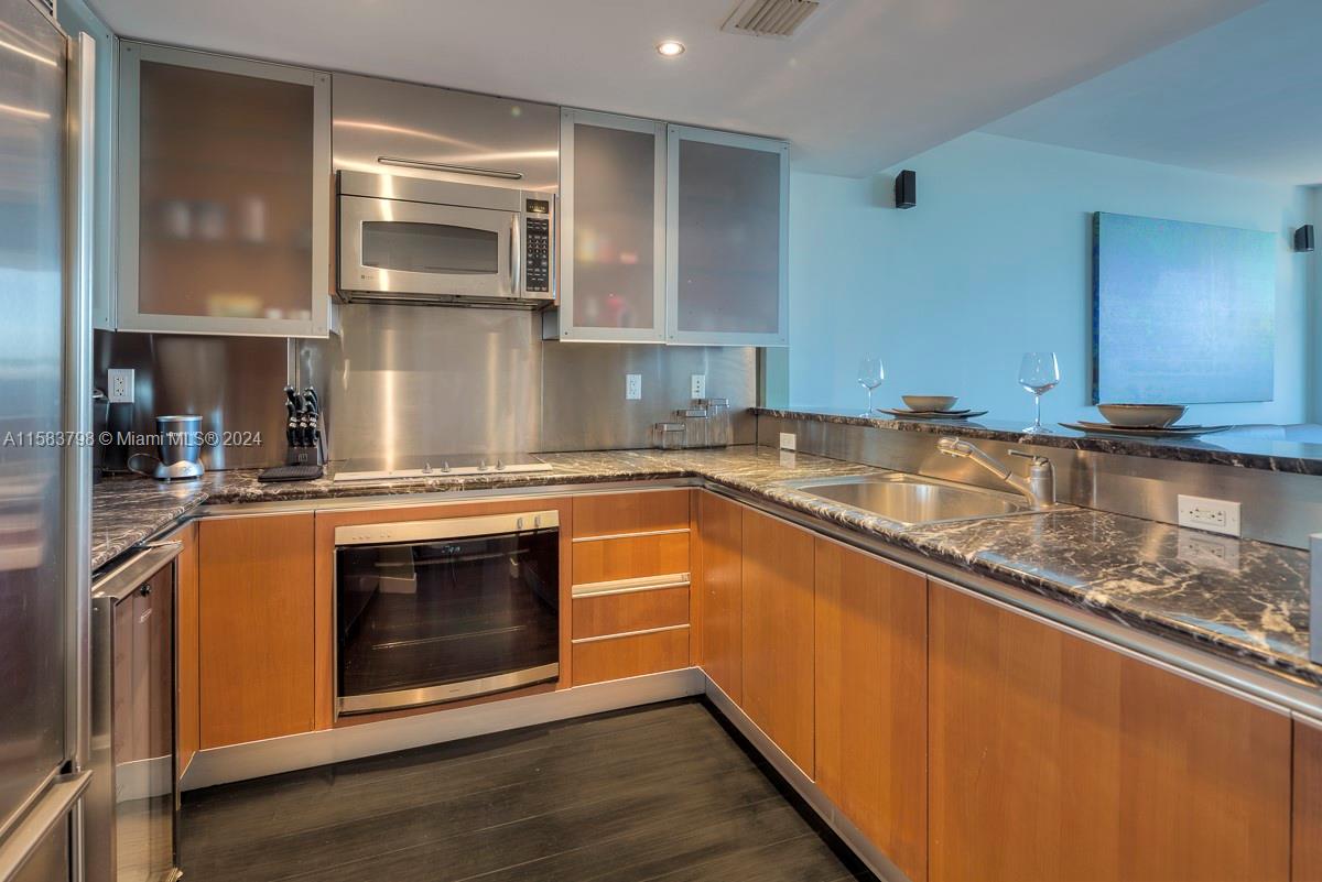 520 West Ave #503