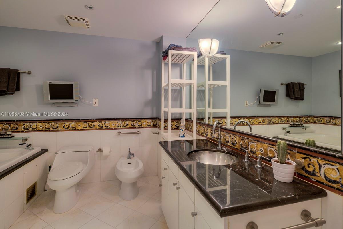 520 West Ave #503