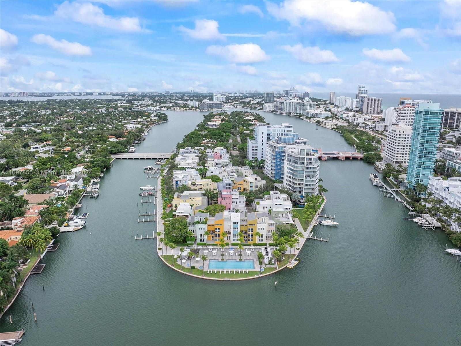 215 Zoe Way #215