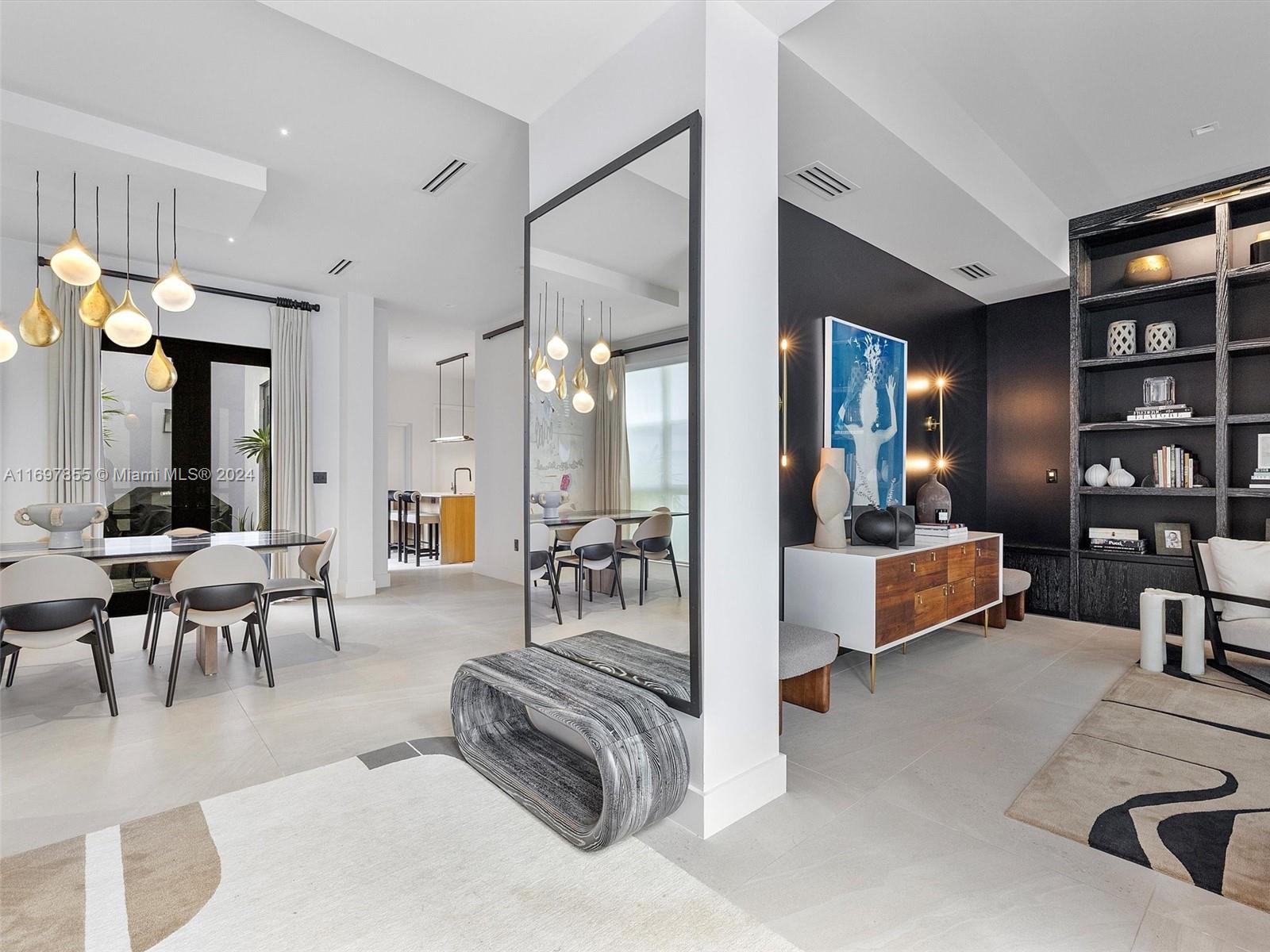 215 Zoe Way #215